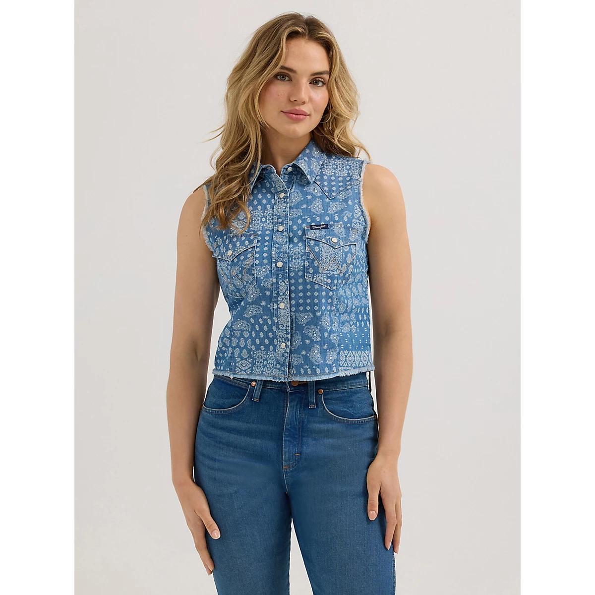 Women's Wrangler Print Denim Crop Western Snap Tank in Bandana Product Image