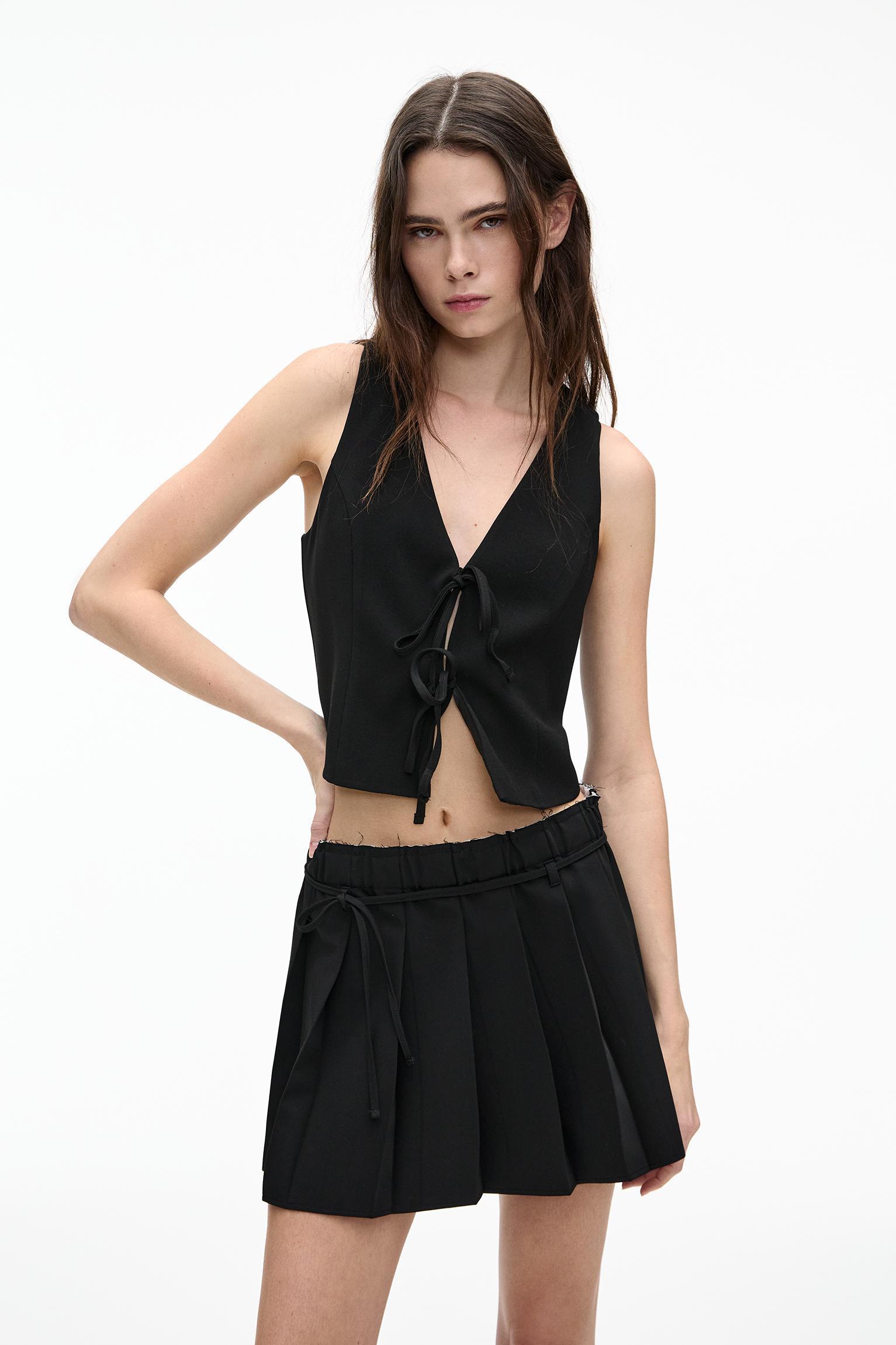 Vest with ties Product Image