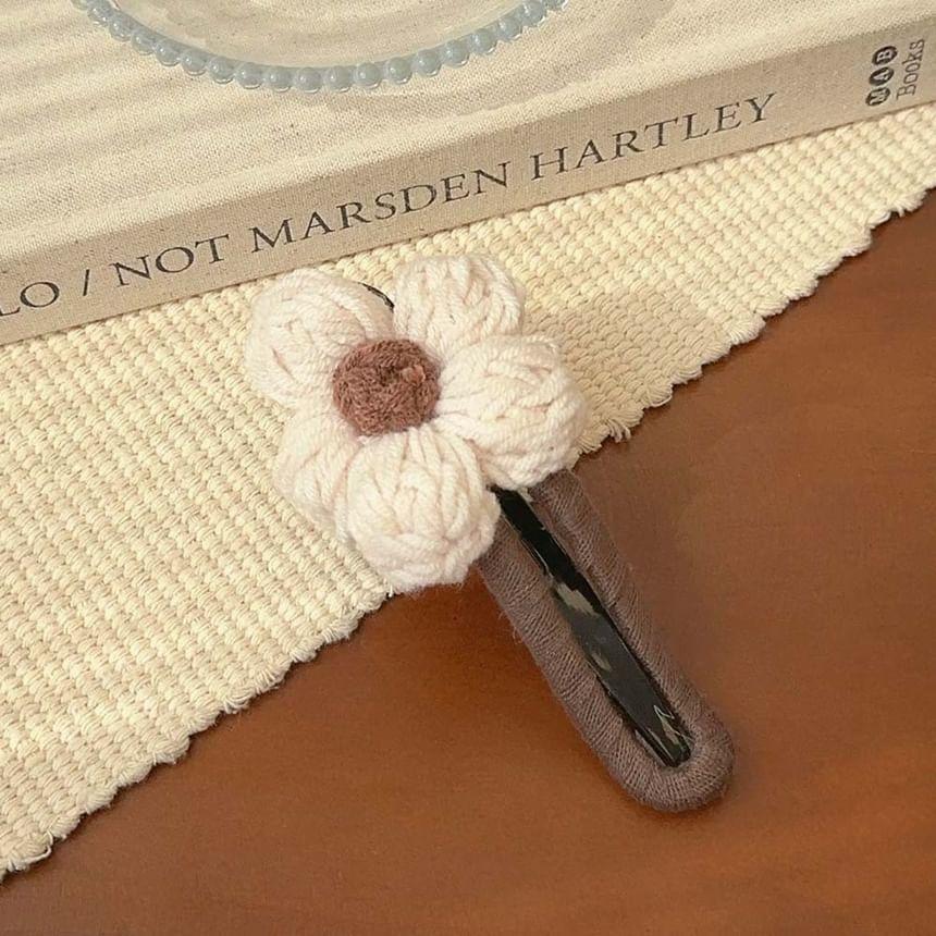 Flower Knit Hair Clip Product Image