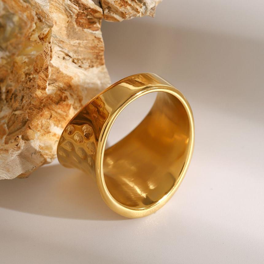 Dent Curved Ring Product Image