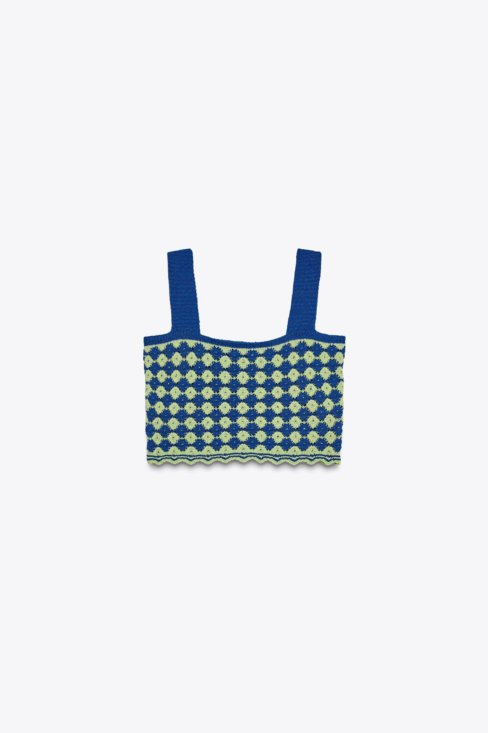 STRUCTURED KNIT CROP TOP Product Image