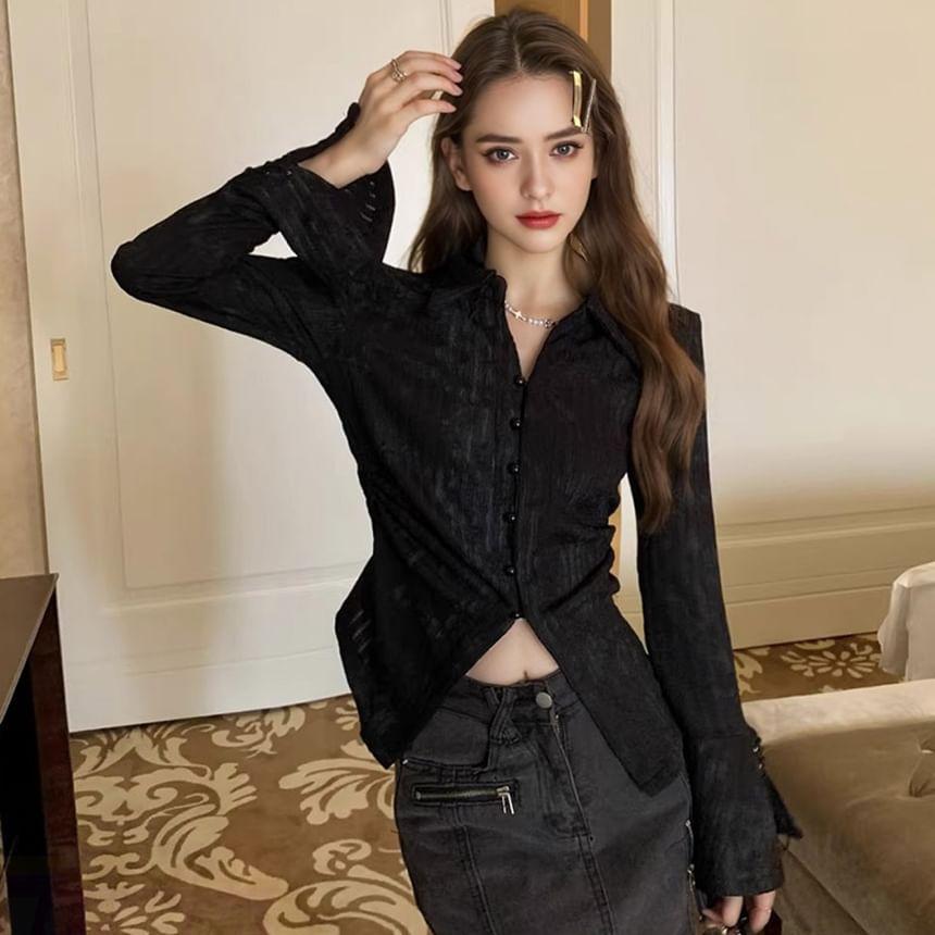 Long Sleeve Collared V-Neck Striped Button Up Cropped Shirt Product Image