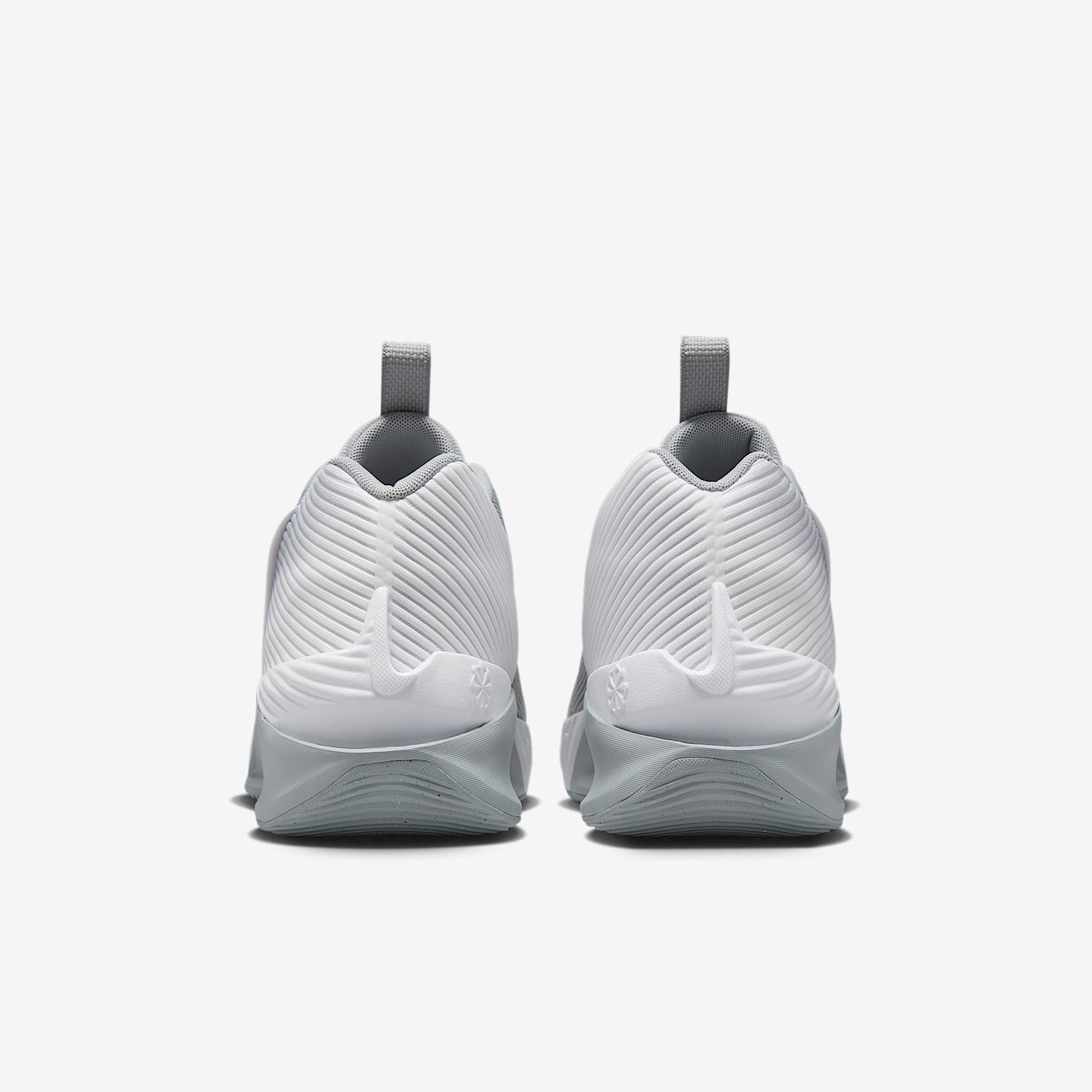 Nike Men's G.T. Jump Academy Basketball Shoes Product Image