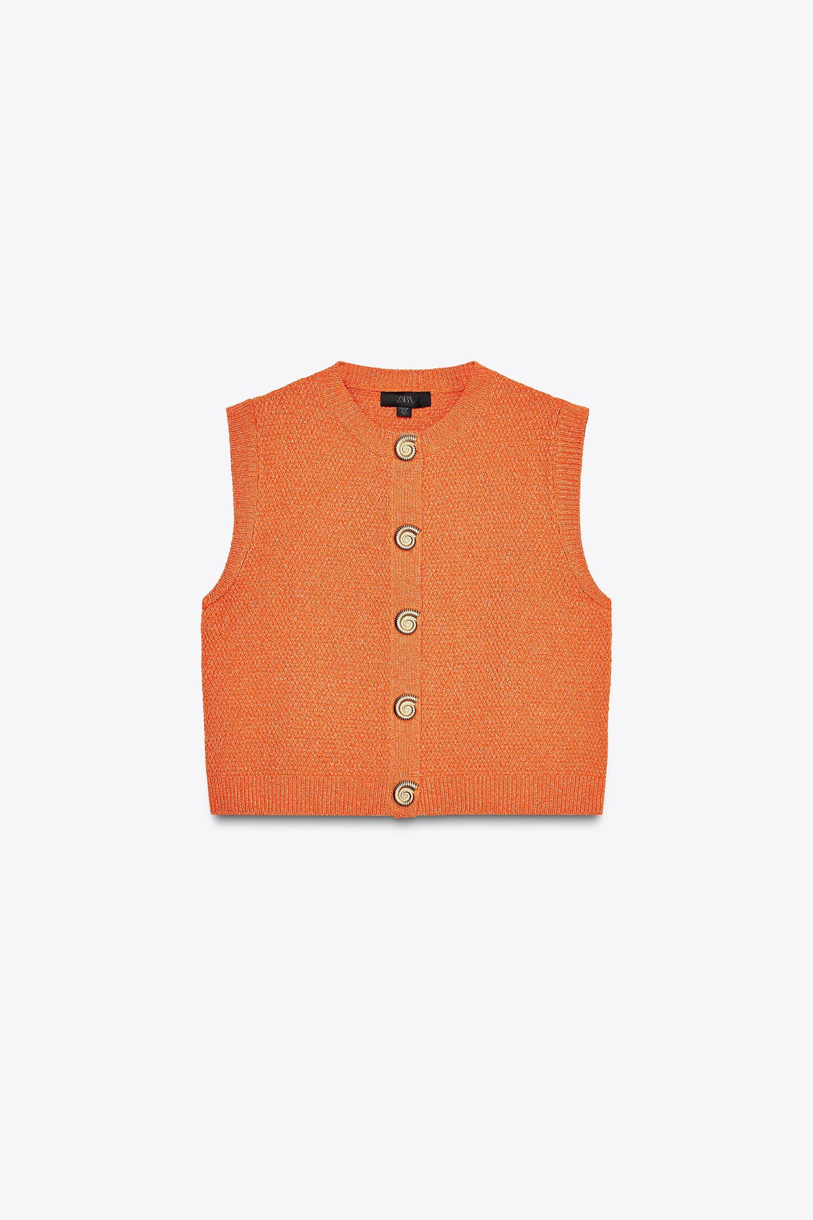 SHELL BUTTON KNIT TOP VEST Product Image