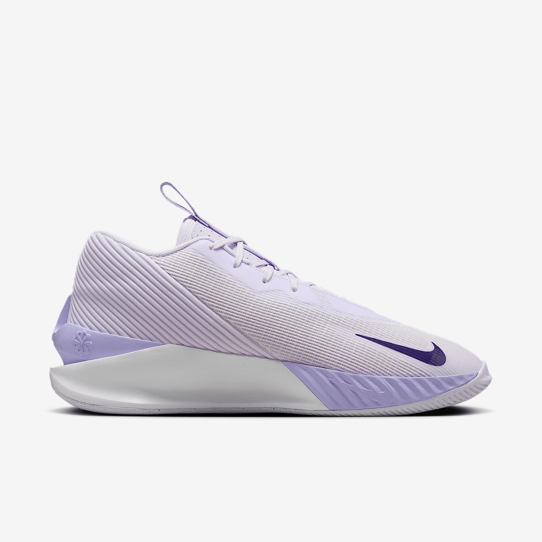 Nike G.T. Jump Academy Basketball Shoes Product Image