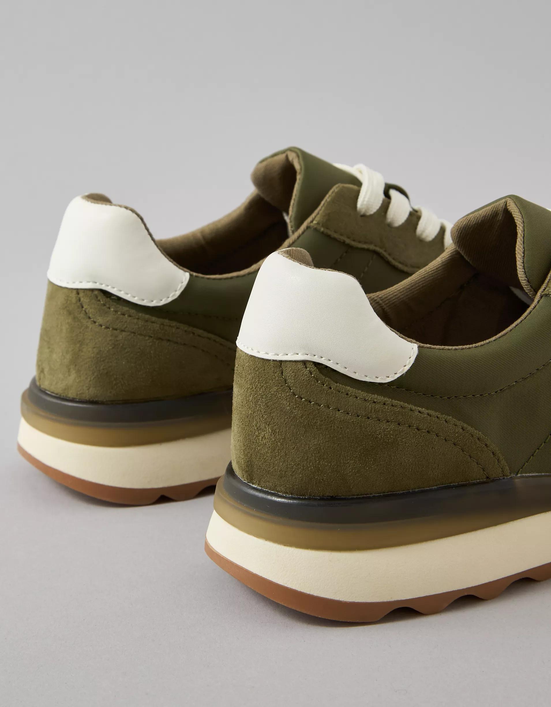 AE Retro Runner Sneaker Product Image