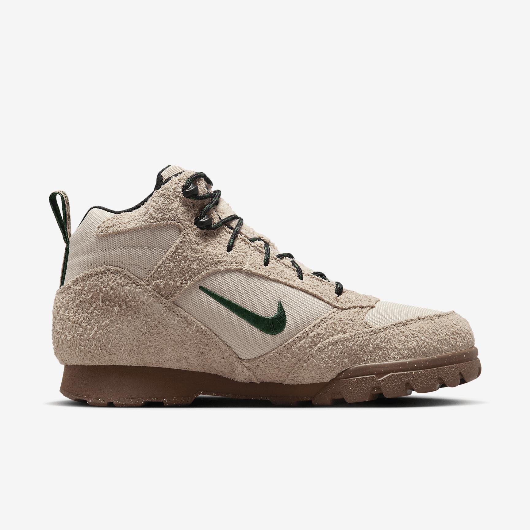 Men's Nike ACG Torre Mid Waterproof Shoes Product Image