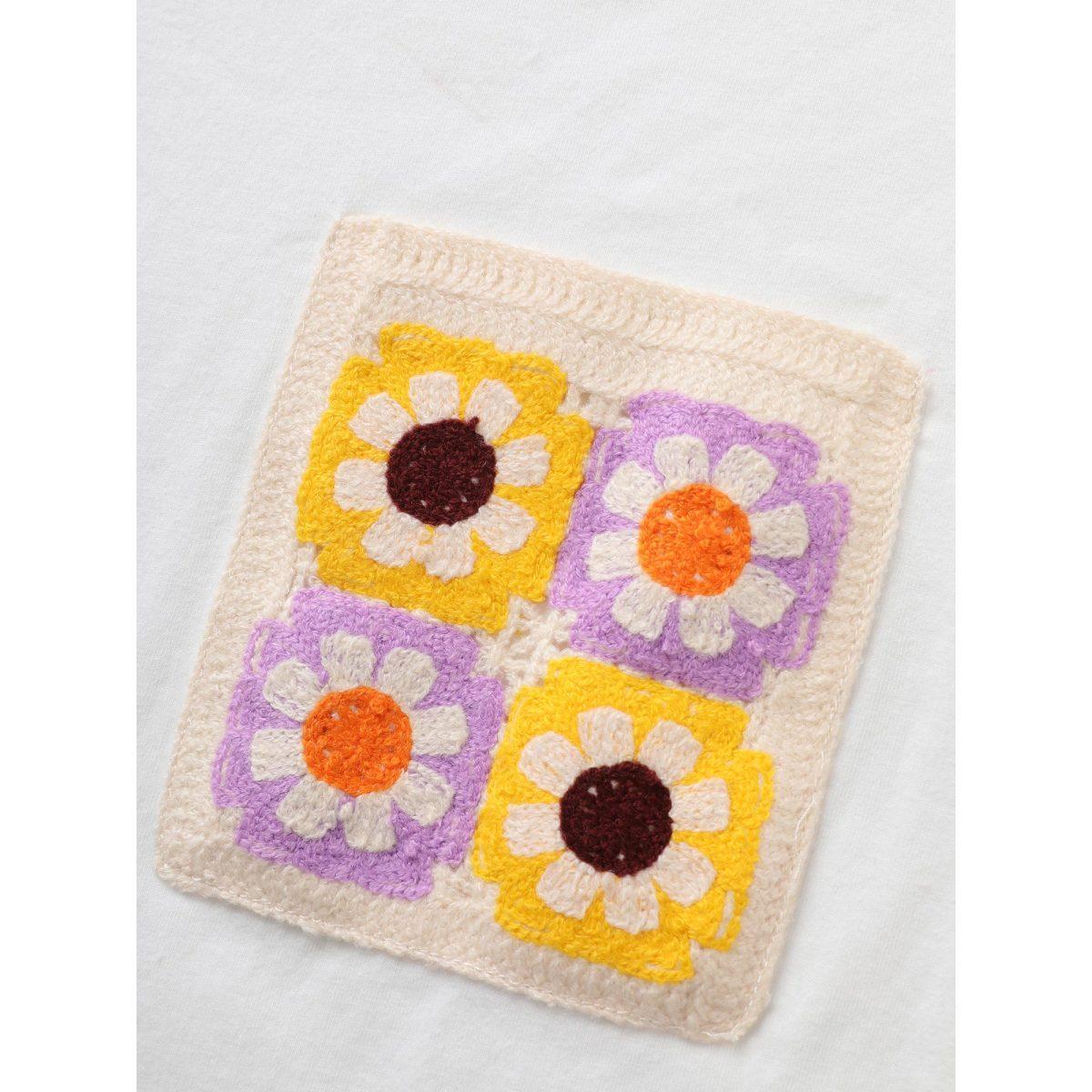 Plus Size Round Neck Crochet Floral Patch Pocket T-shirt Originalwhite Women Resort Contrast Natural Flowers Round Neck Vacation T-shirts BloomChic 18-20/2X Product Image