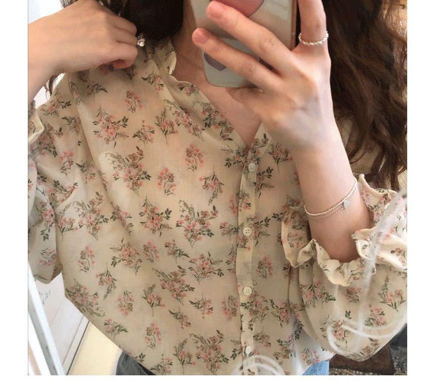 Long-Sleeve V-Neck Floral Blouse Product Image