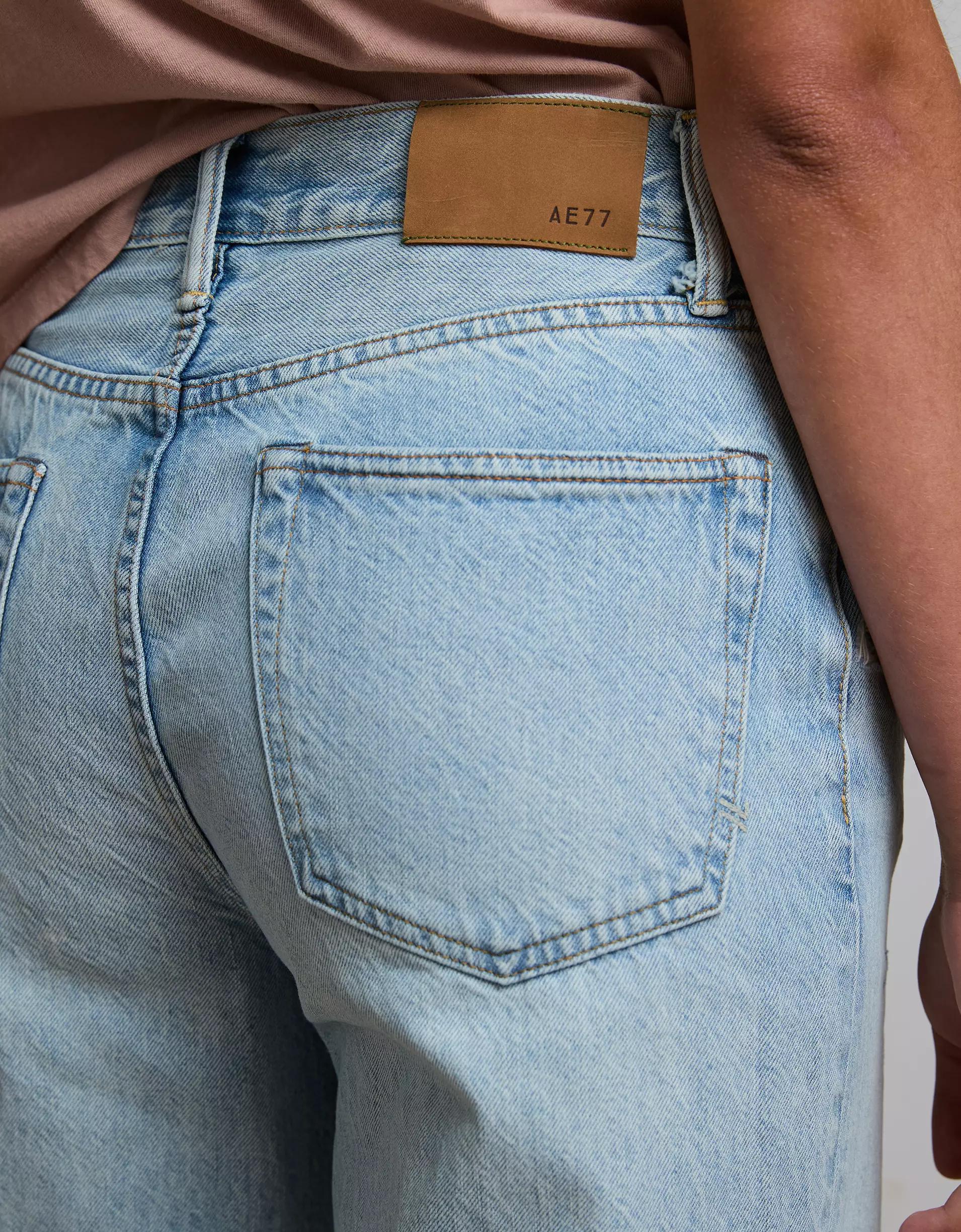 AE77 Premium Stovepipe Jean Product Image