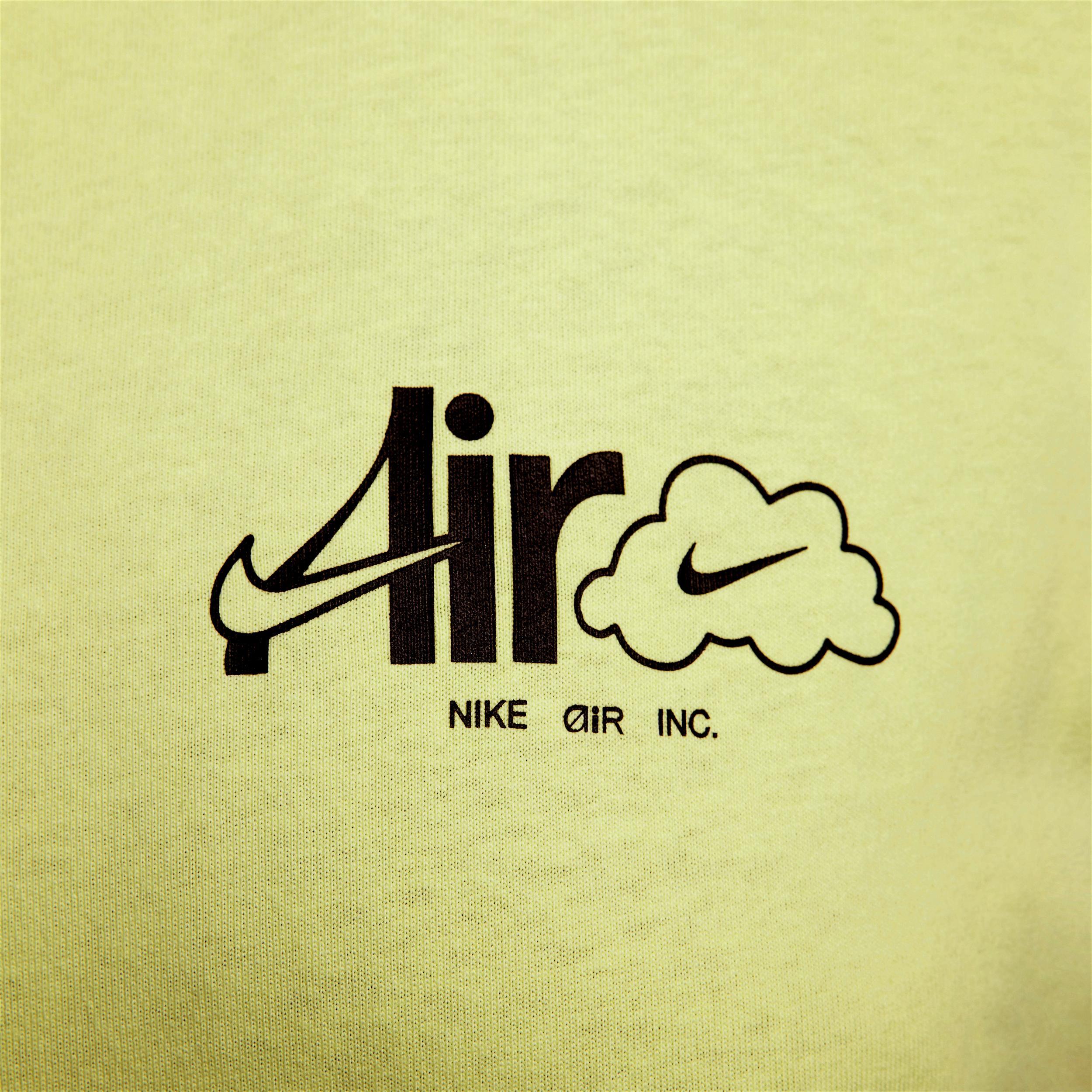Nike Sportswear Men's Max90 T-Shirt Product Image