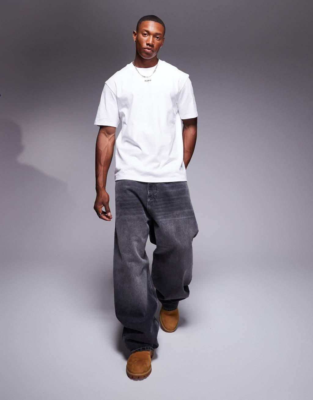 HUGO Red dapolino relaxed fit t-shirt in white Product Image