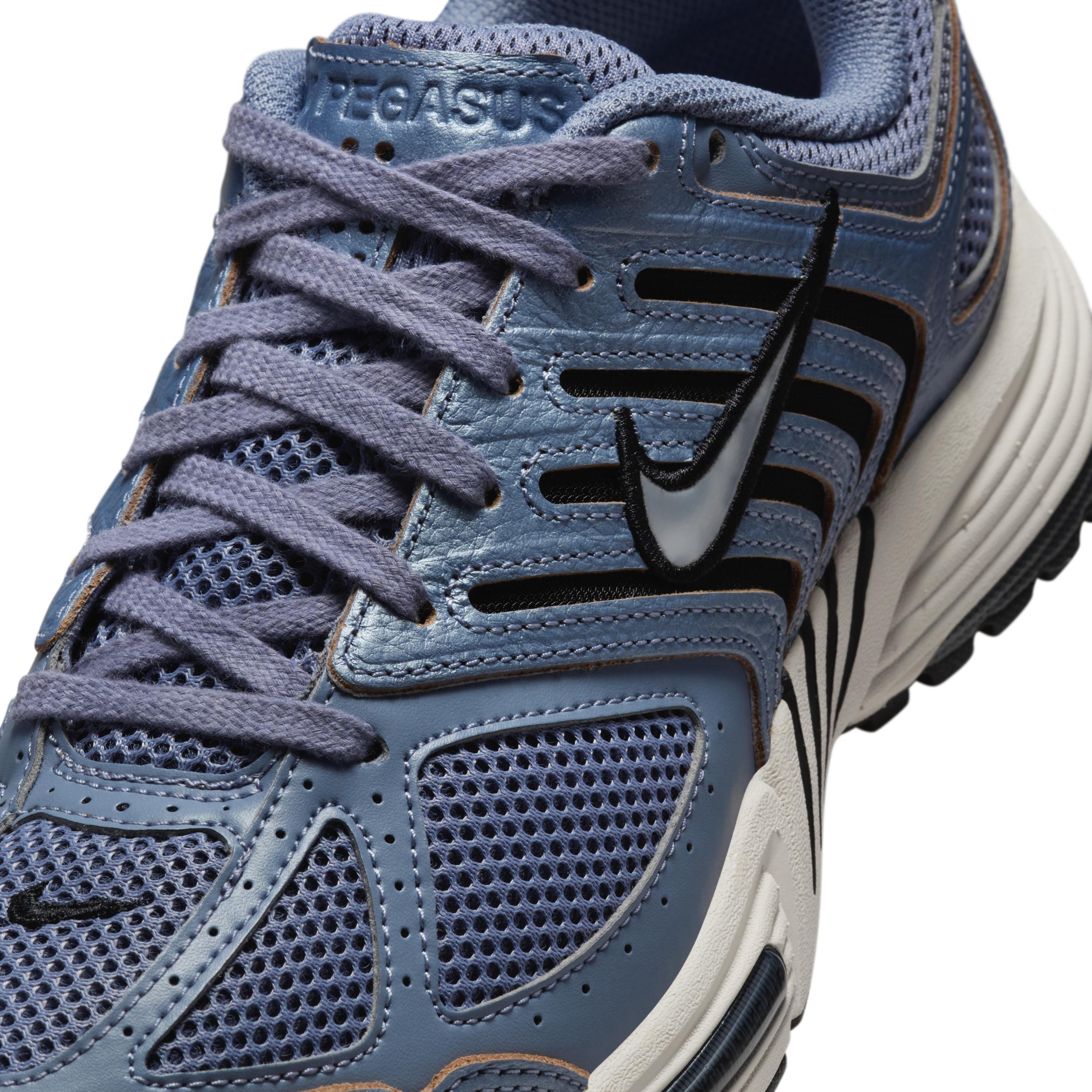 Nike Men's Air Pegasus 2005 Shoes Product Image