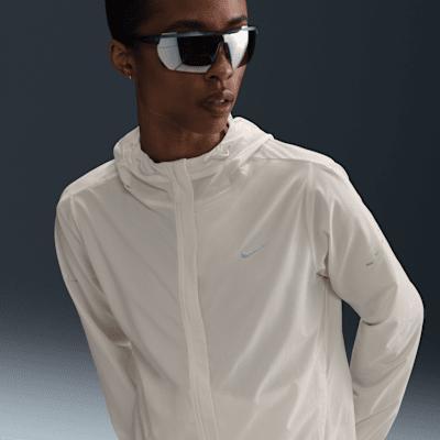 Nike Women's Swift Repel Packable Running Jacket Product Image