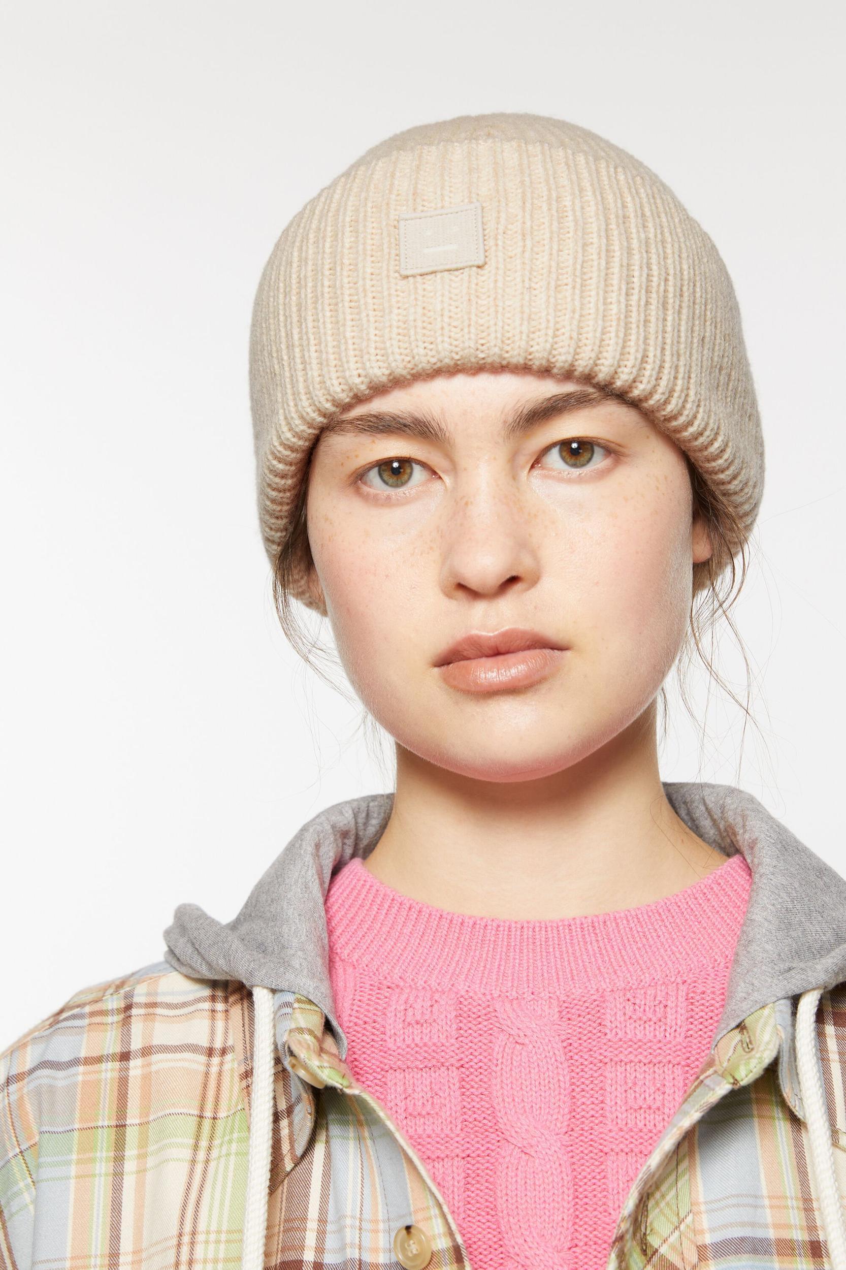 Small face logo beanie Product Image