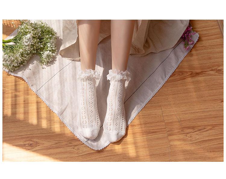 Lace Trim Pointelle Socks Product Image