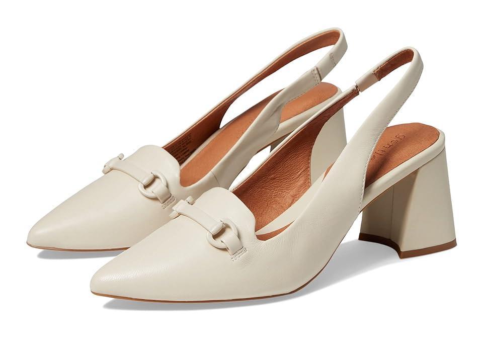 Gentle Souls by Kenneth Cole Womens Dionne Pointed Toe Slingback Pumps Product Image