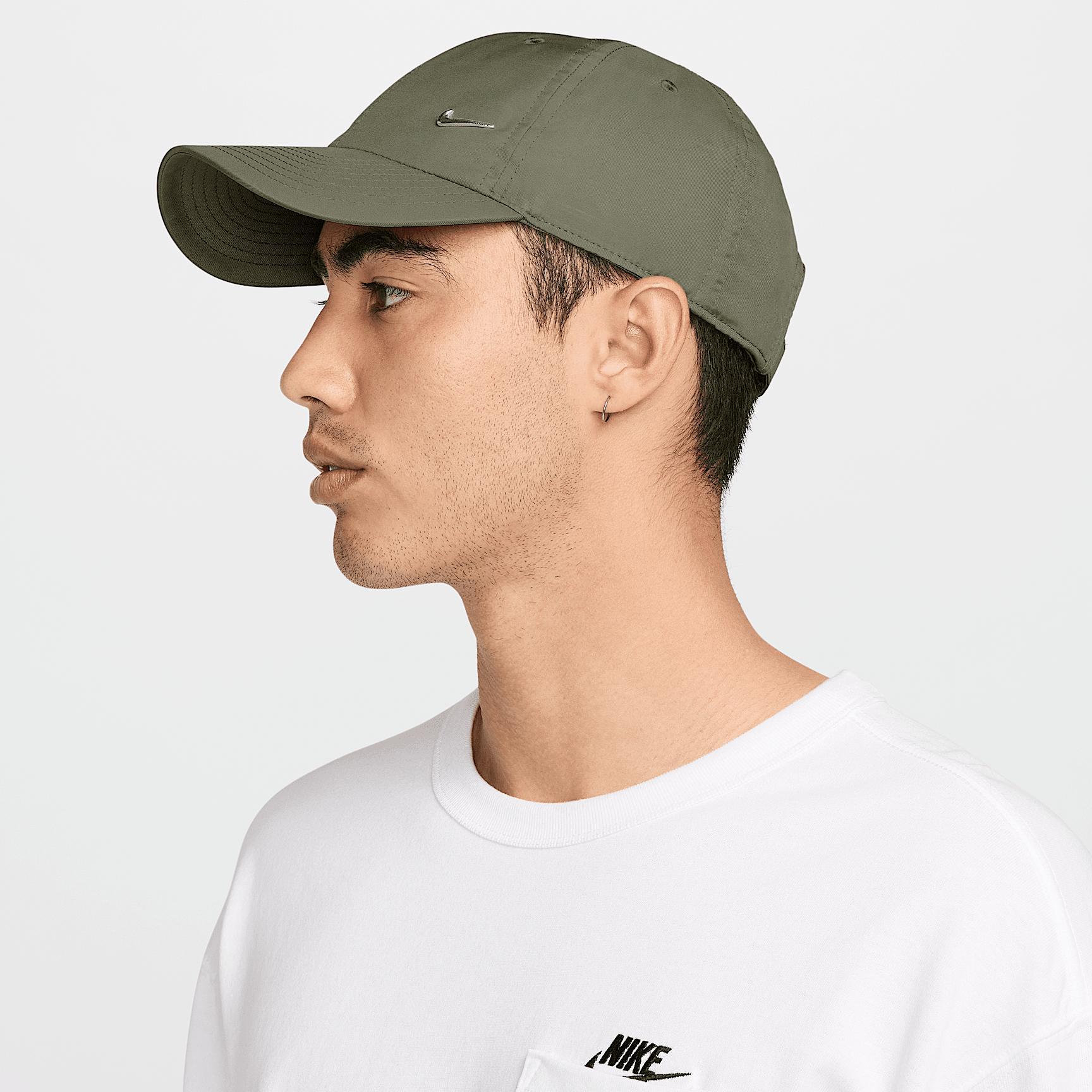 Nike Unisex Dri-FIT Club Unstructured Metal Swoosh Cap Product Image