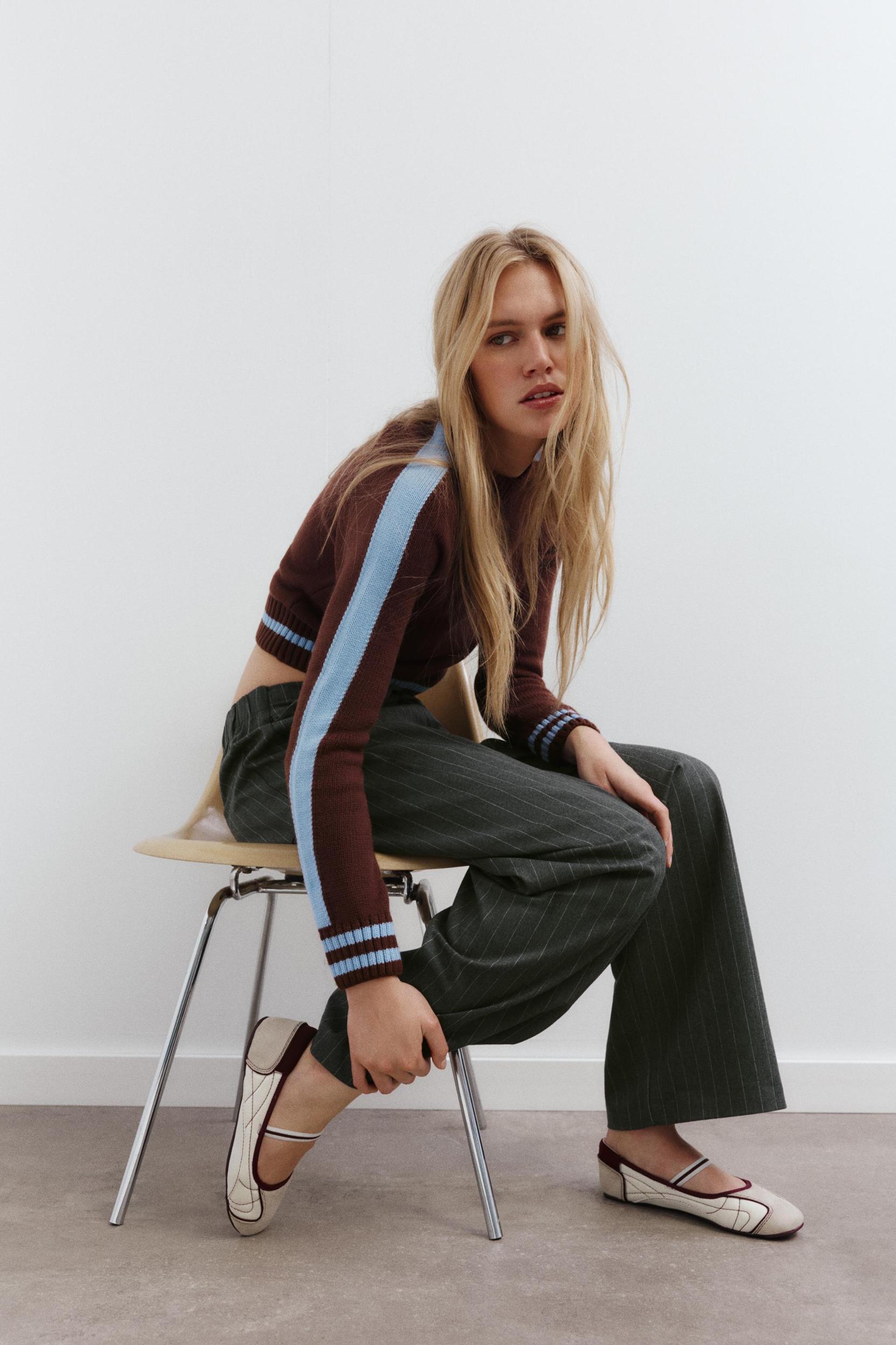 PIPING KNIT CROP SWEATER Product Image