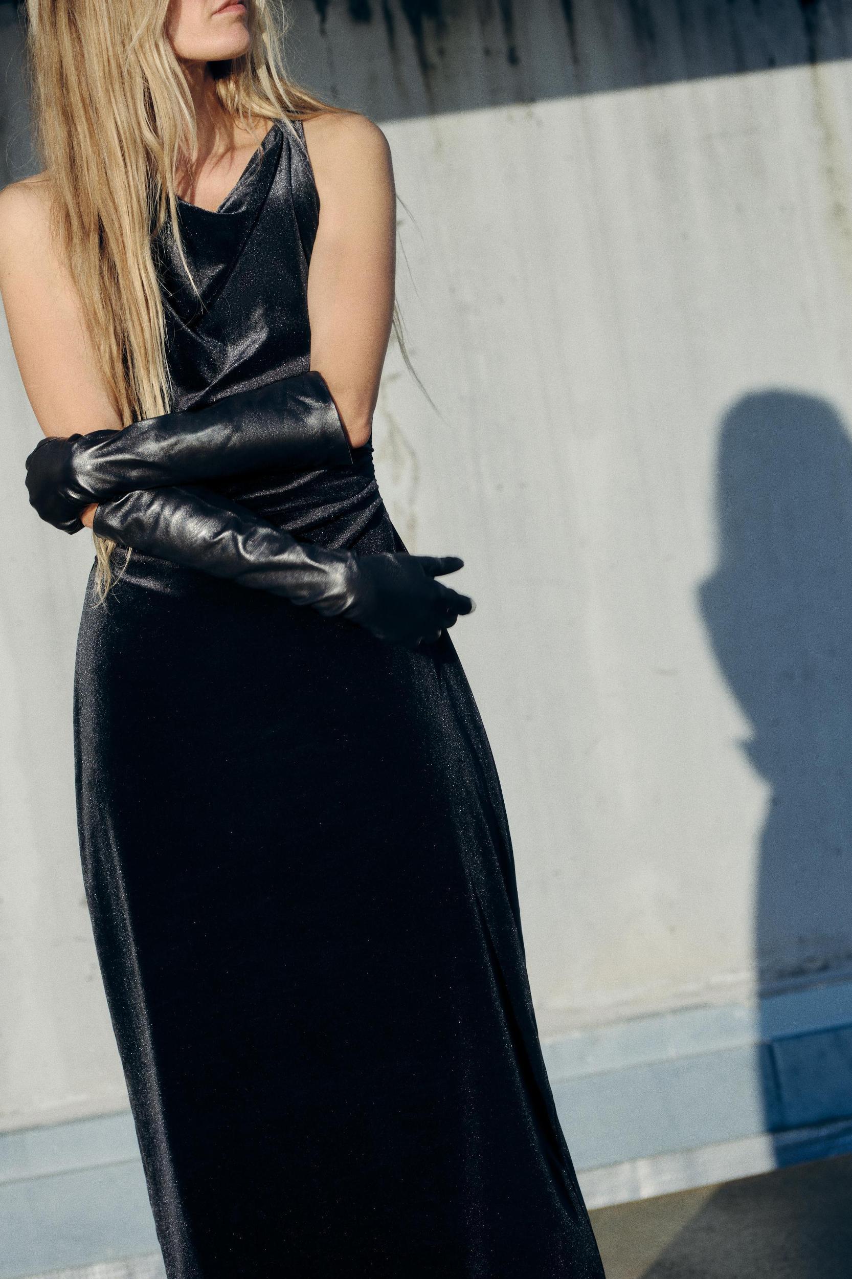 VELVET MIDI DRESS Product Image