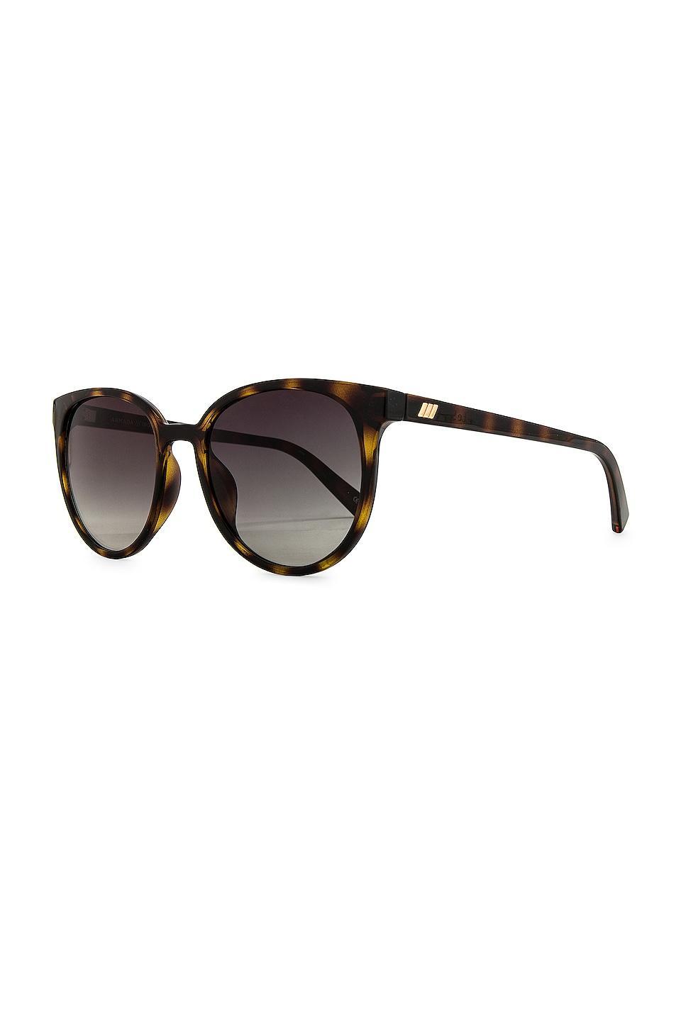Oval Sunglasses Miu Miu Product Image