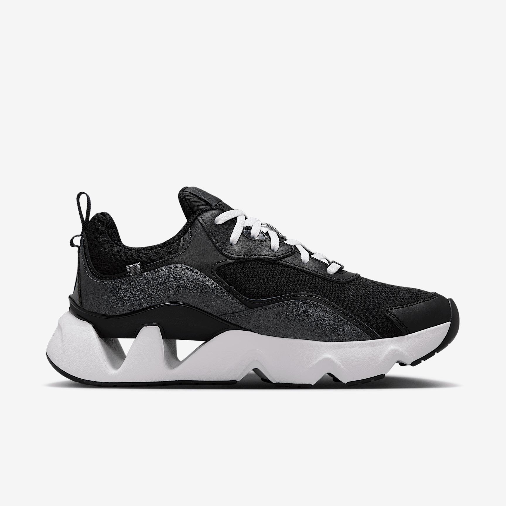 Nike Women's Ryz 365 2 Shoes Product Image