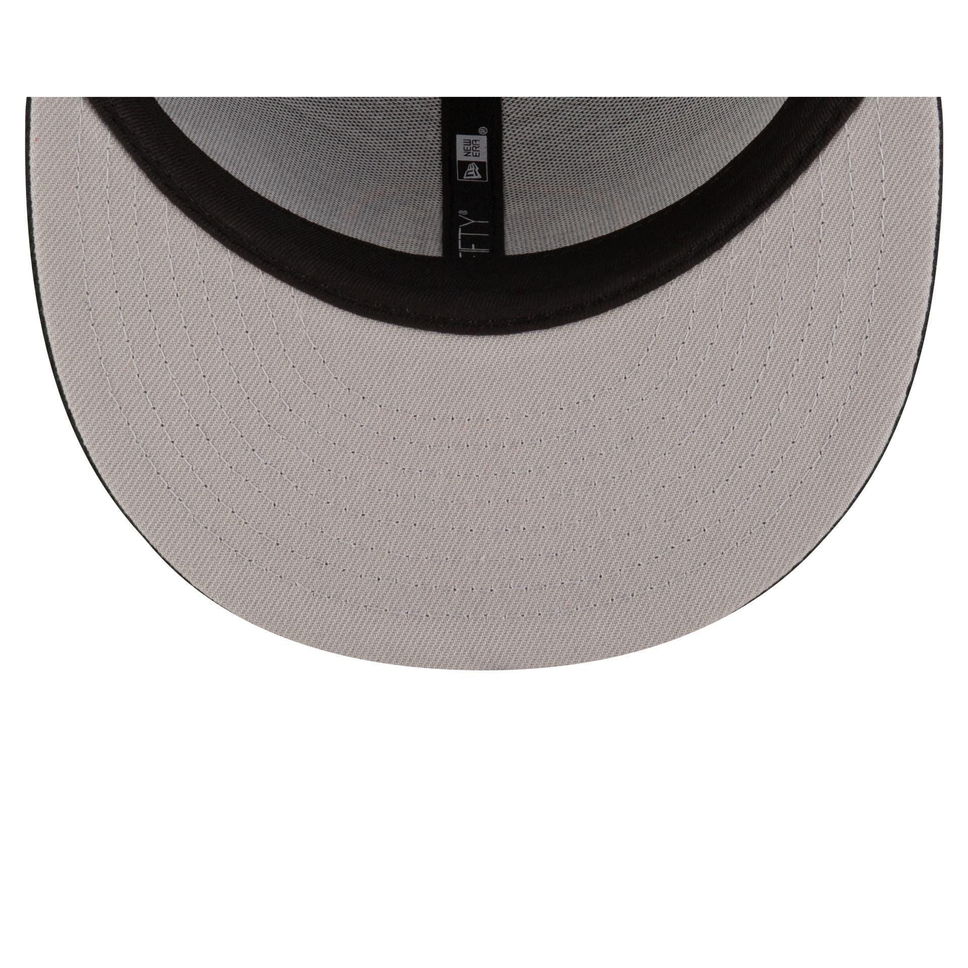 Boston Bruins Black 9FIFTY Snapback Hat Male Product Image