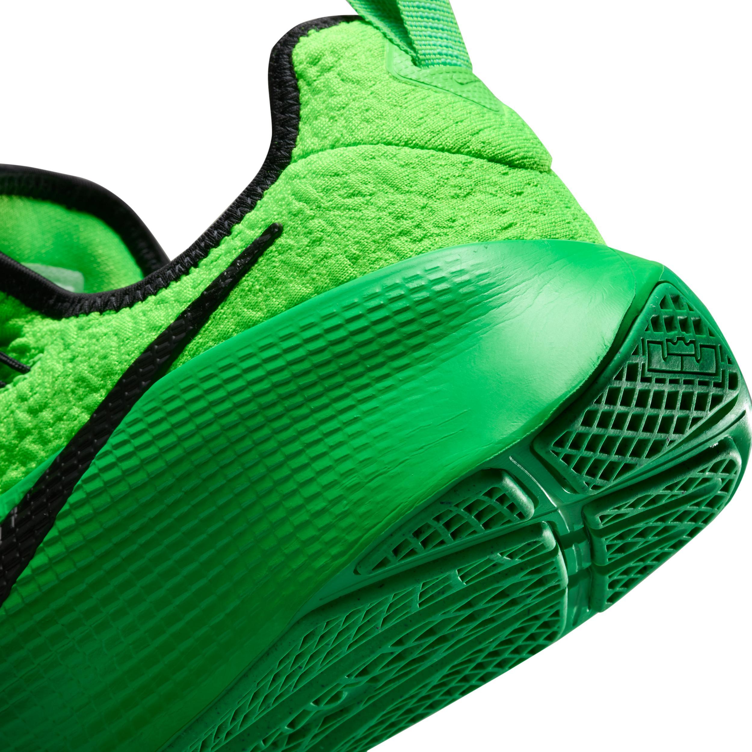 Nike Men's LeBron TR 1 Workout Shoes Product Image