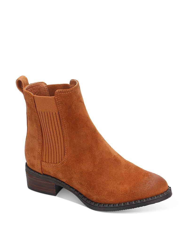 Gentle Souls by Kenneth Cole Womens Best Elastic Chelsea Boots Product Image