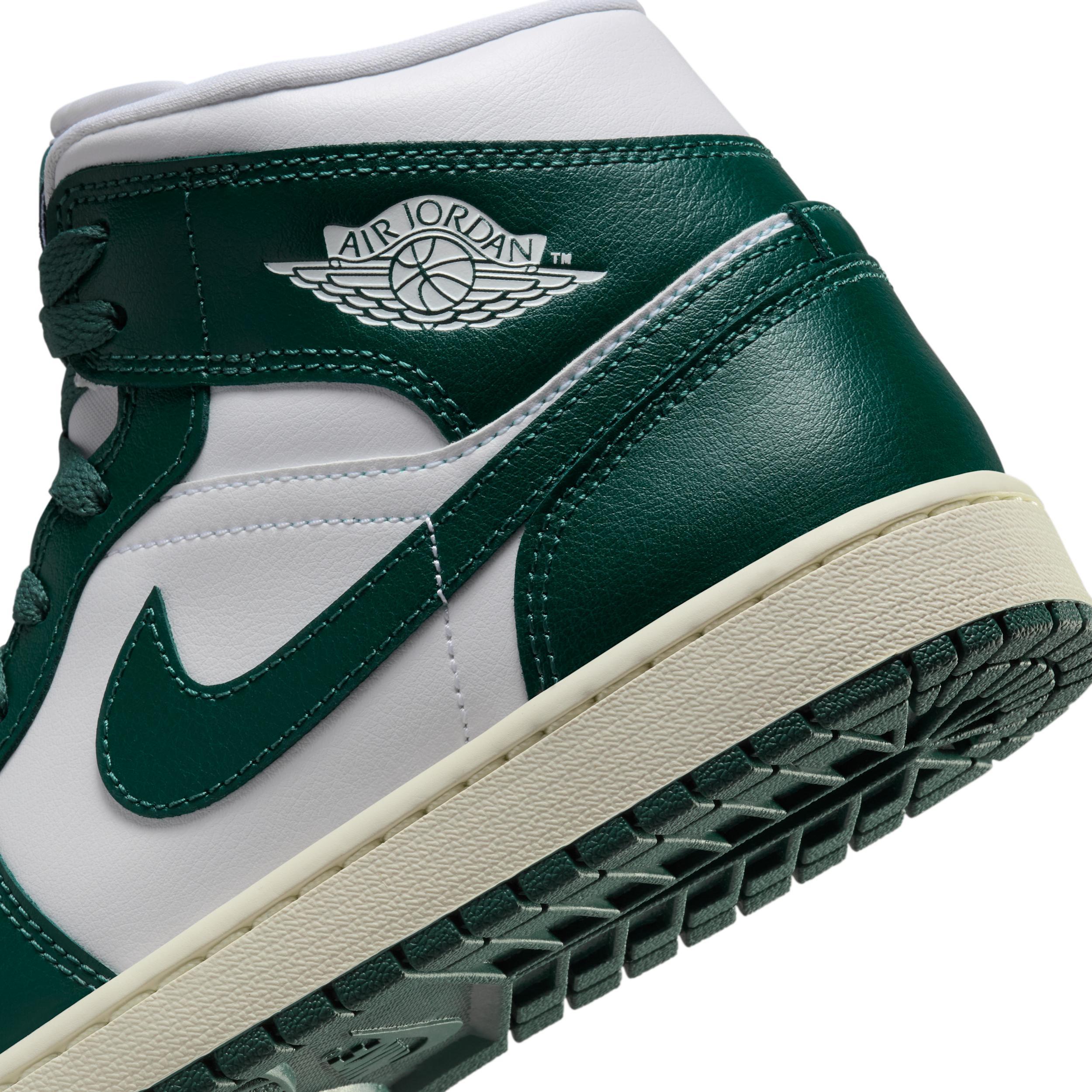 Women's Air Jordan 1 Mid Shoes Product Image