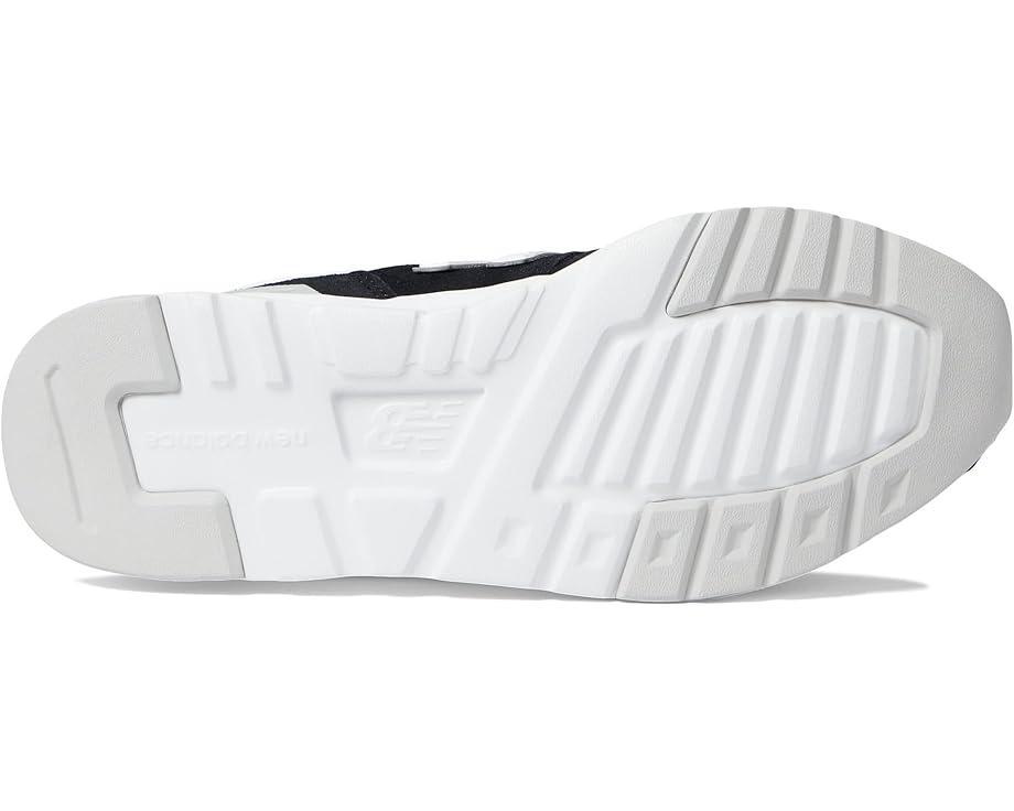 Women's New Balance Classics 997H Product Image