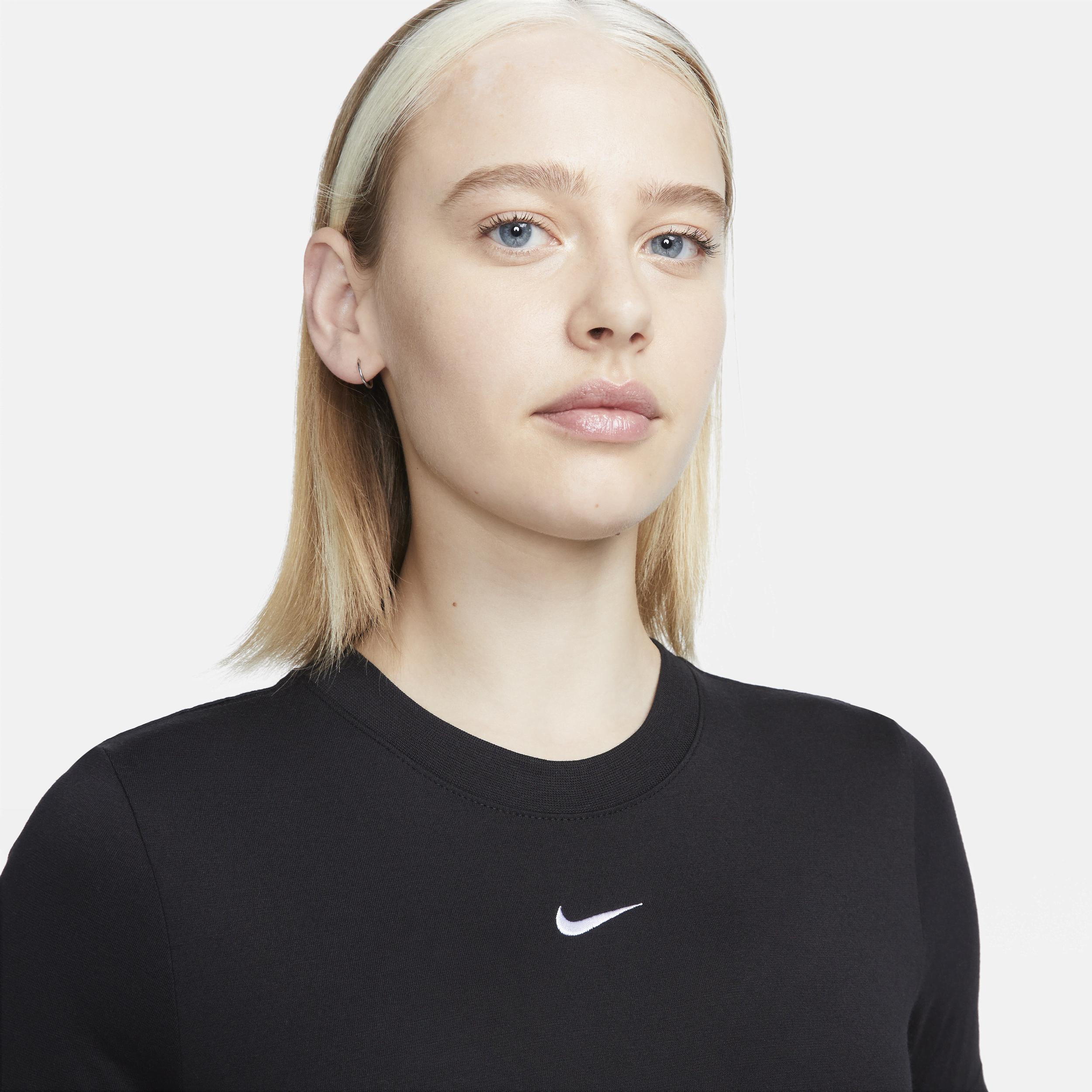 Nike Womens Sportswear Essential Slim-Fit Crop T-Shirt Product Image