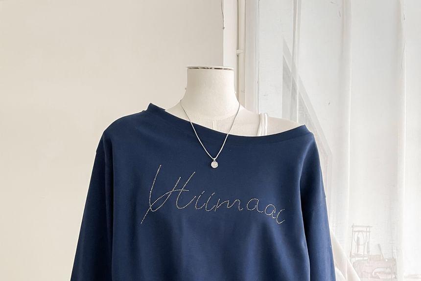 One-Shoulder Lettering Sweatshirt Product Image