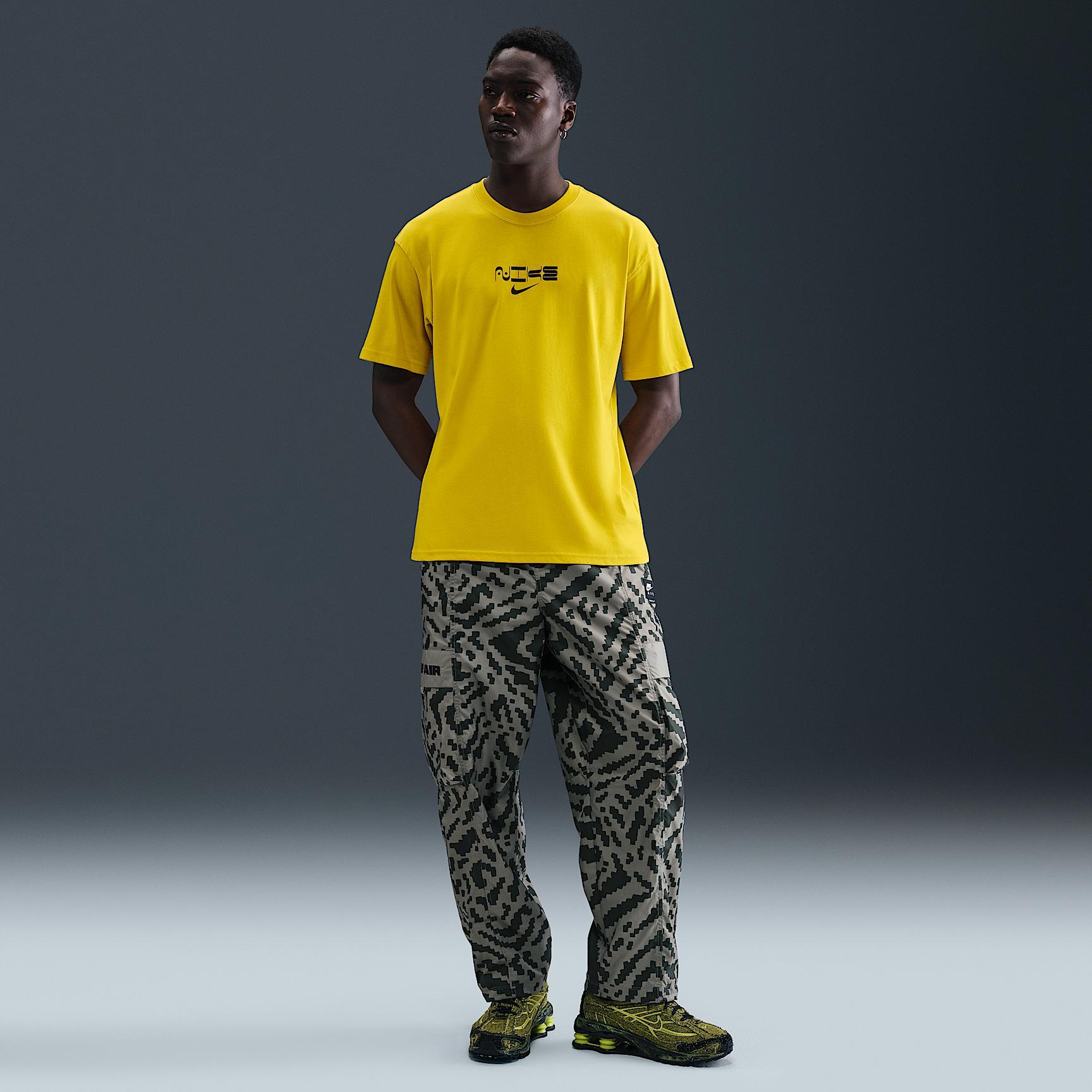 Nike Sportswear Men's Max90 T-Shirt Product Image