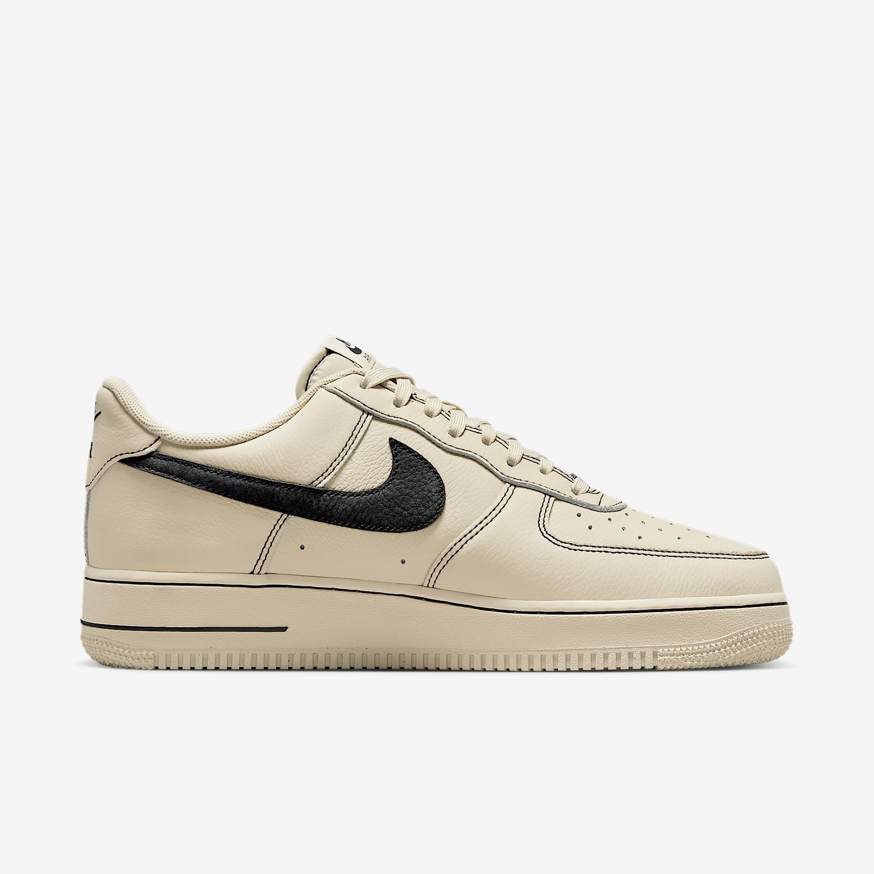 Nike Men's Air Force 1 '07 LV8 Shoes Product Image