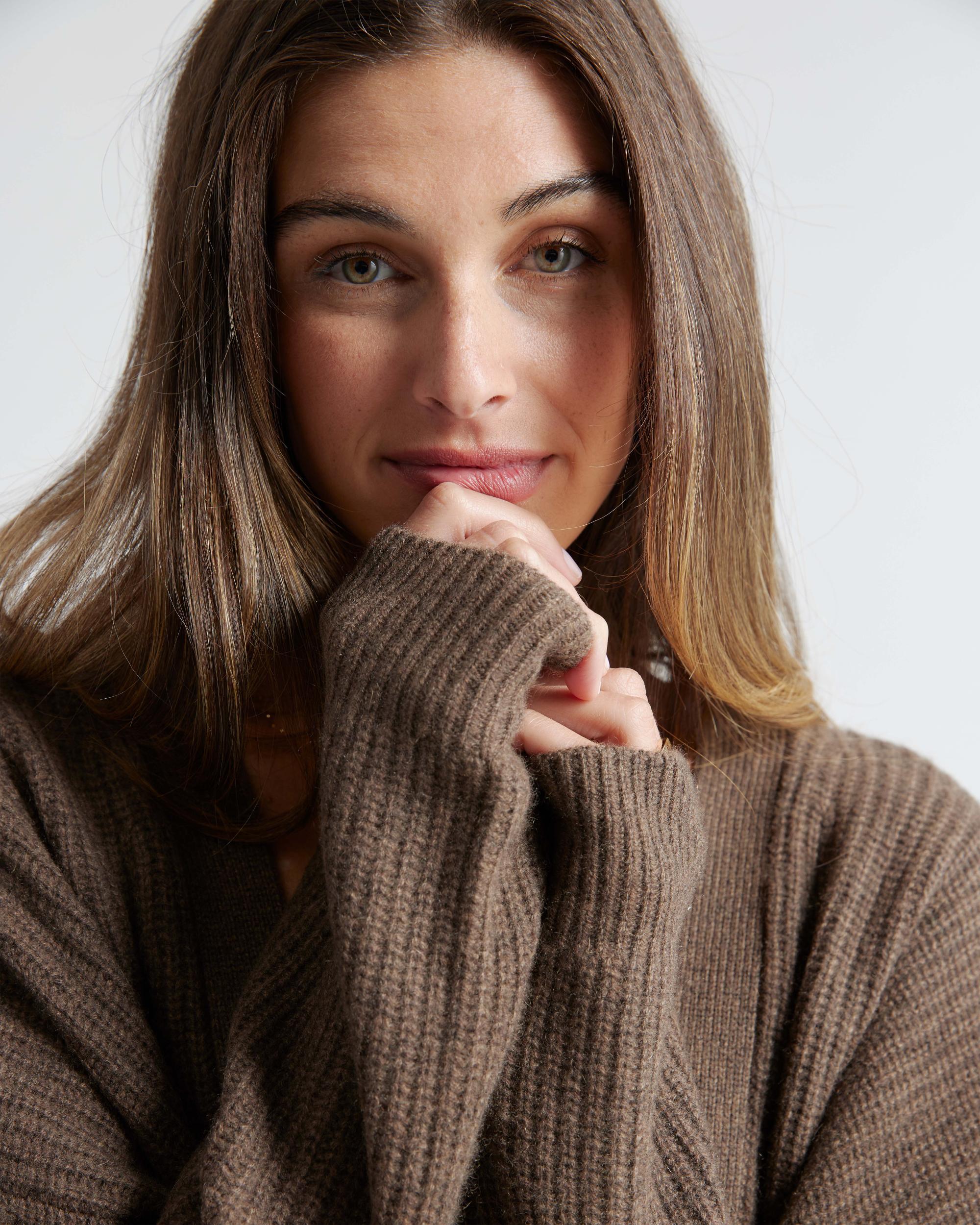 Quince | Women's Mongolian Spring Cashmere OverSized Boyfriend Cardigan Sweater Product Image