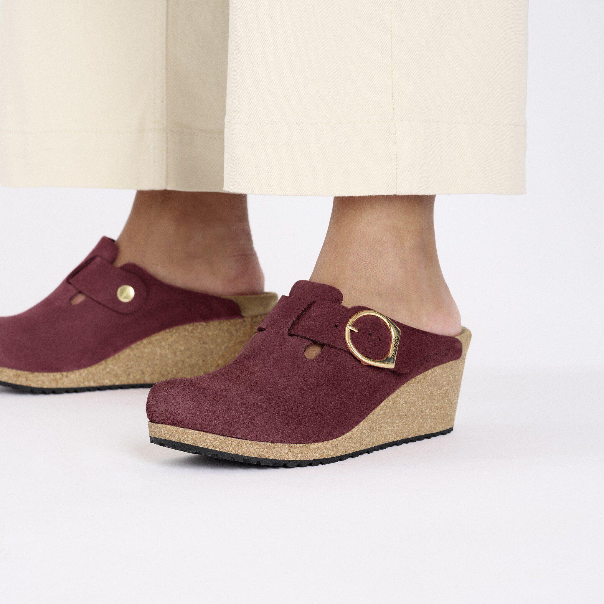 Fanny Ring-Buckle Suede Leather Berry Crush Product Image