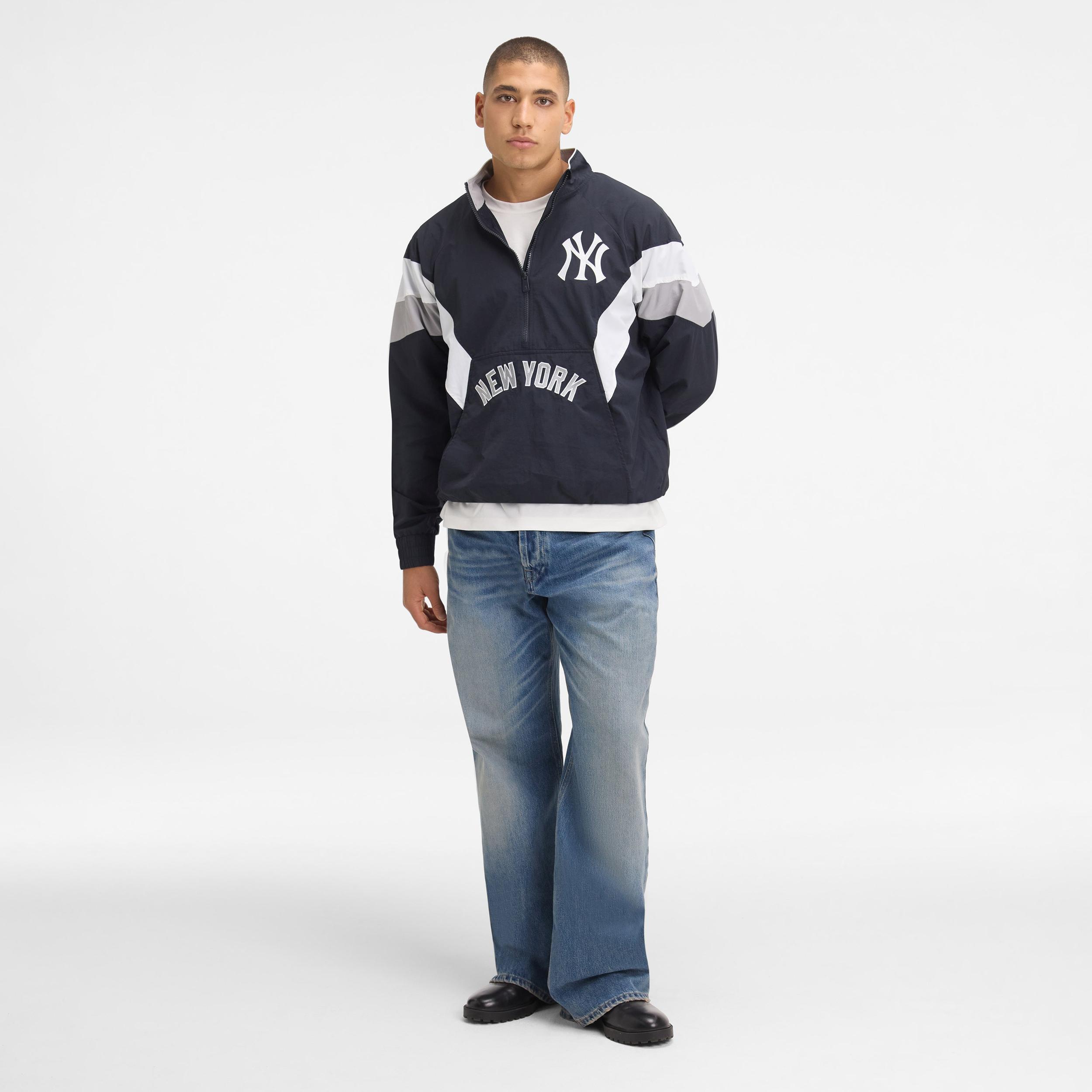 New York Yankees Sport Classics Quarter Zip Male Product Image