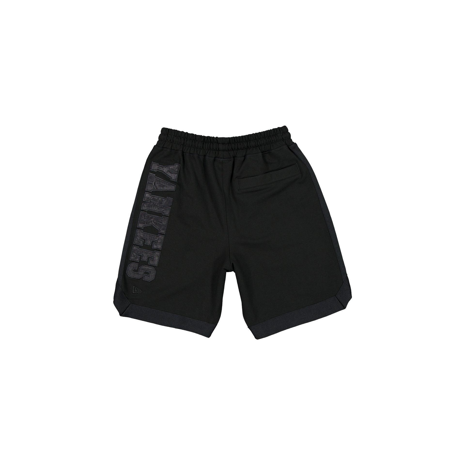 New York Yankees Black on Black Logo Select Shorts Male Product Image