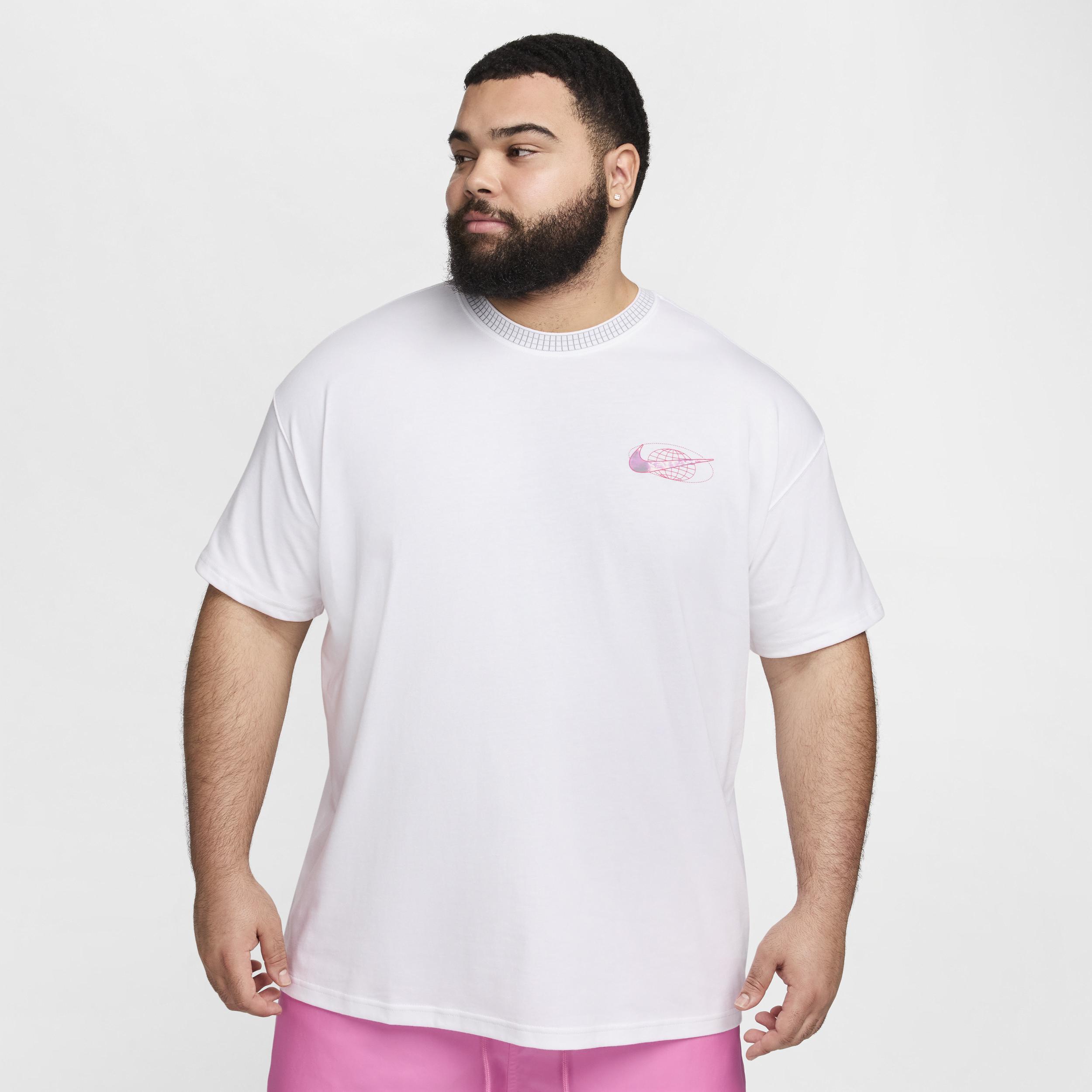Nike Sportswear Men's Max90 T-Shirt Product Image