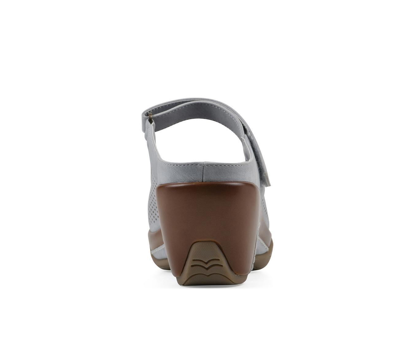 Women's White Mountain Vinto2 Clogs Product Image