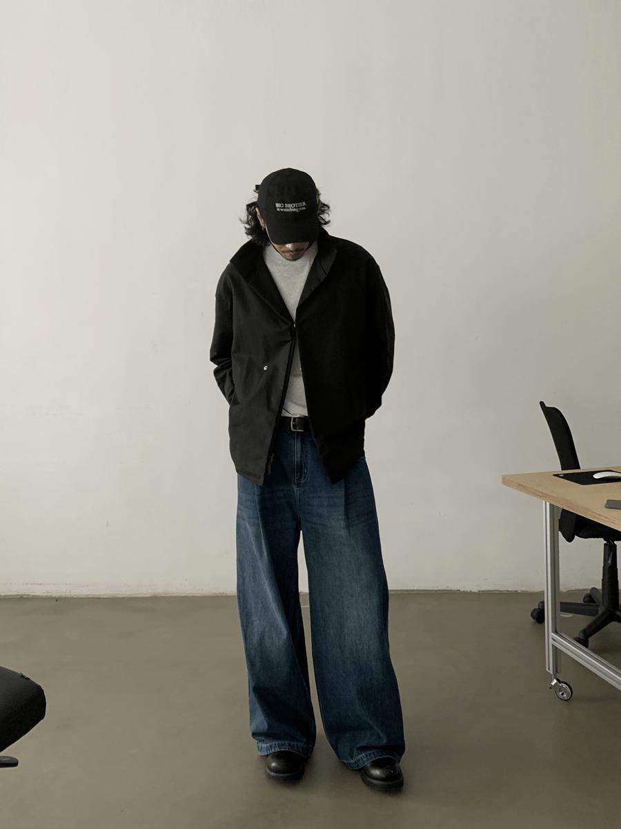 RT No. 18814 PLEATED DENIM STRAIGHT JEANS Product Image