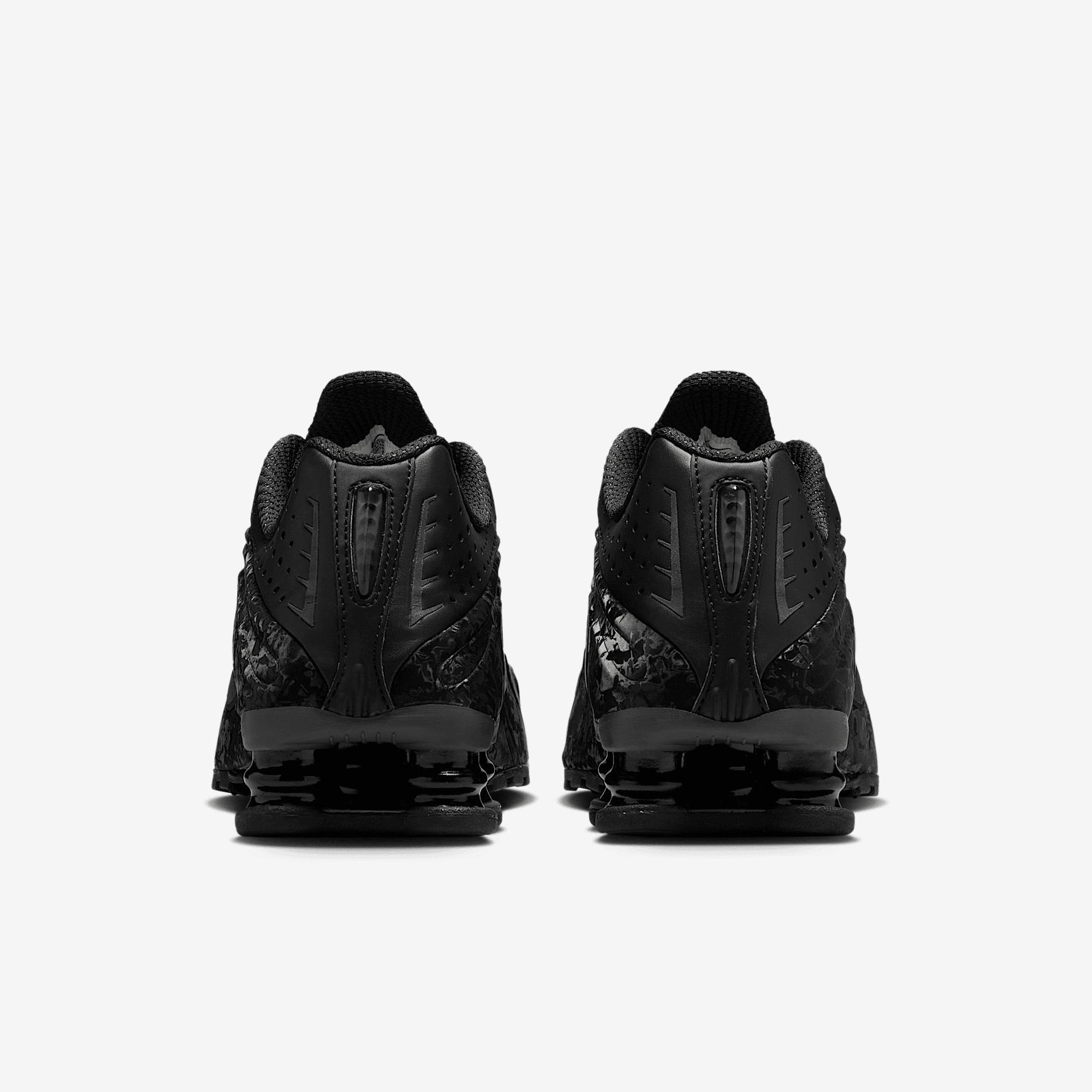 Nike Womens Shox R4 Casual Shoes Product Image