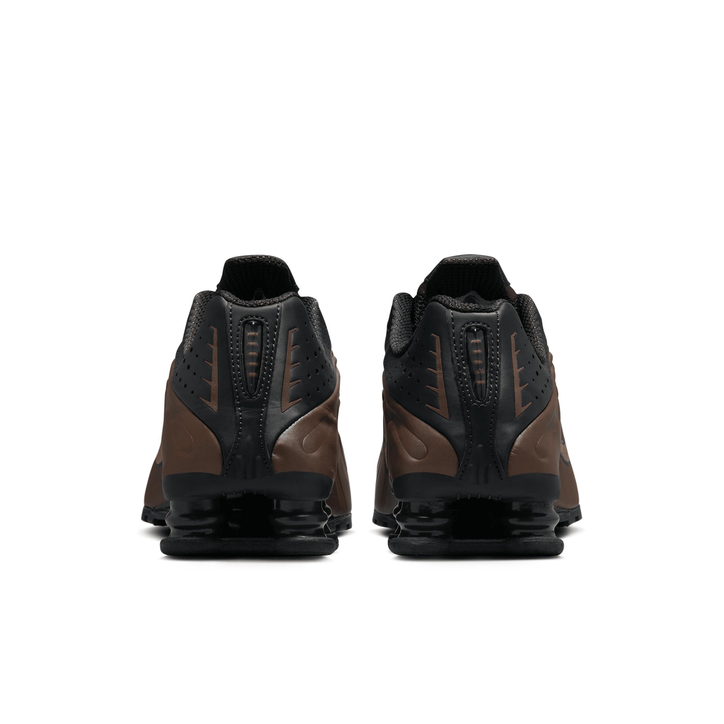 Nike Women's Shox R4 Shoes Product Image