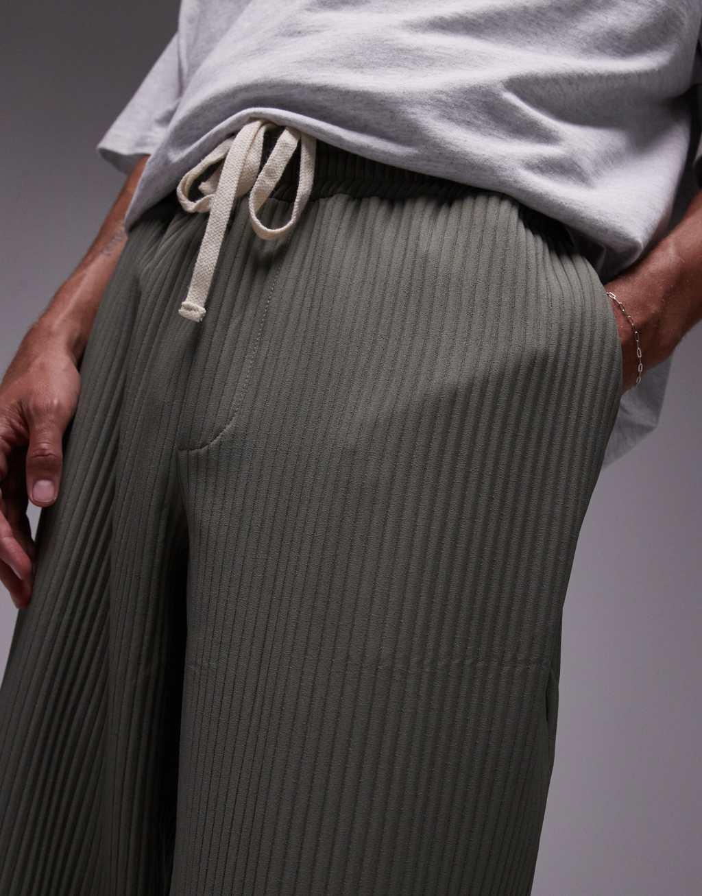 Topman wide leg plisse pants in khaki Product Image