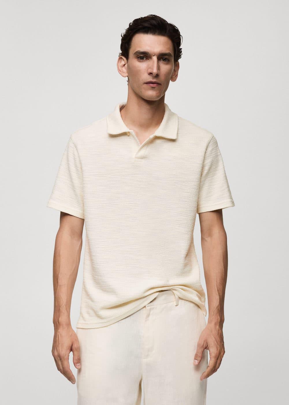 Regular-fit textured knitted polo shirt - Men | MANGO USA Product Image