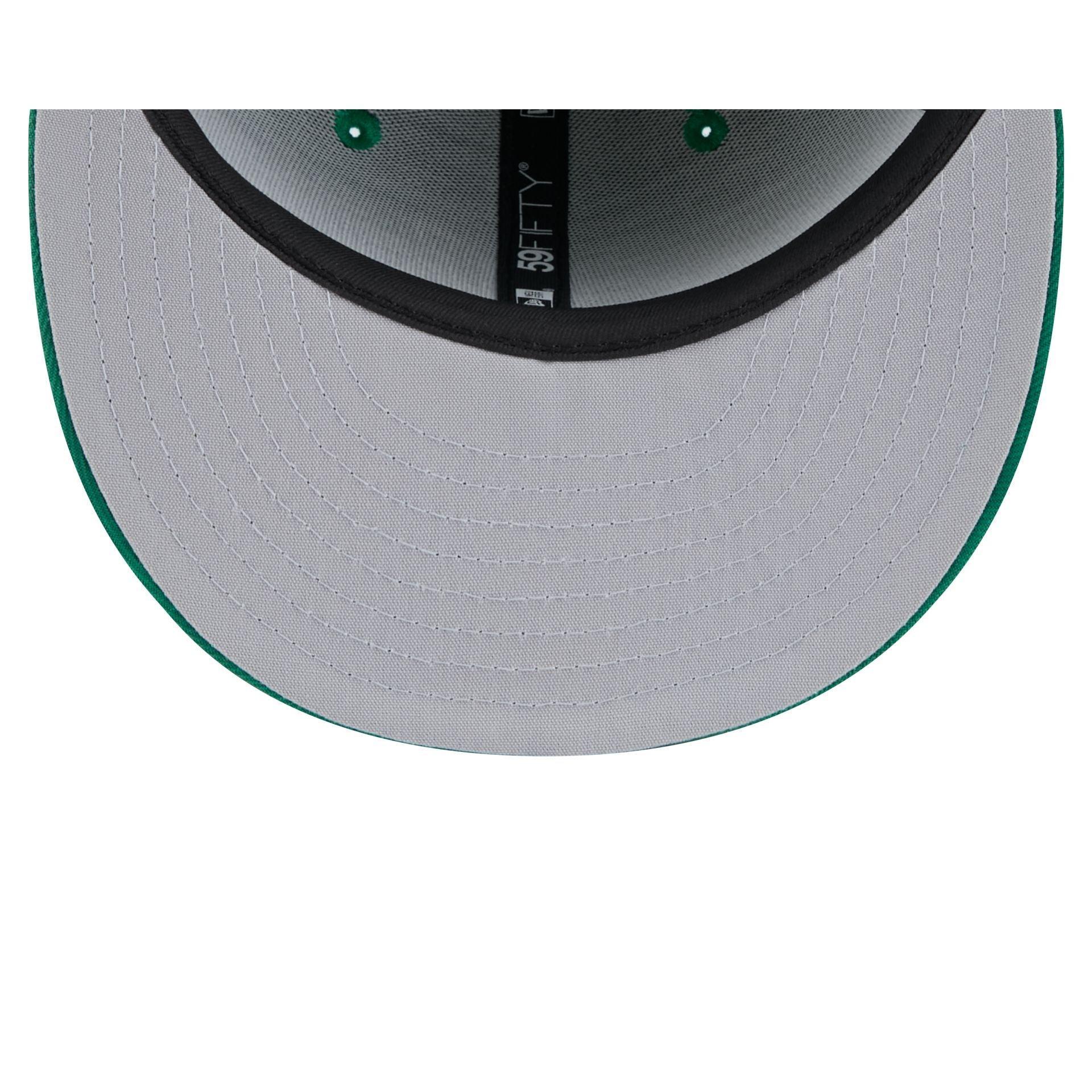 Boston Bruins Black 9FIFTY Snapback Hat Male Product Image