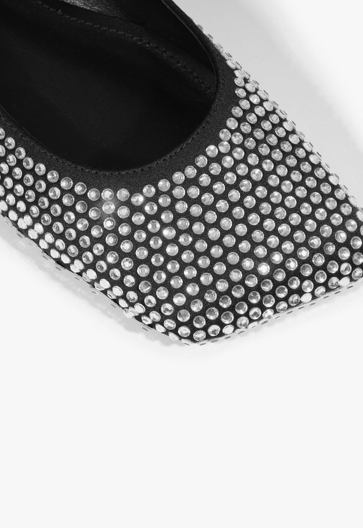 Jaycie Flat Product Image