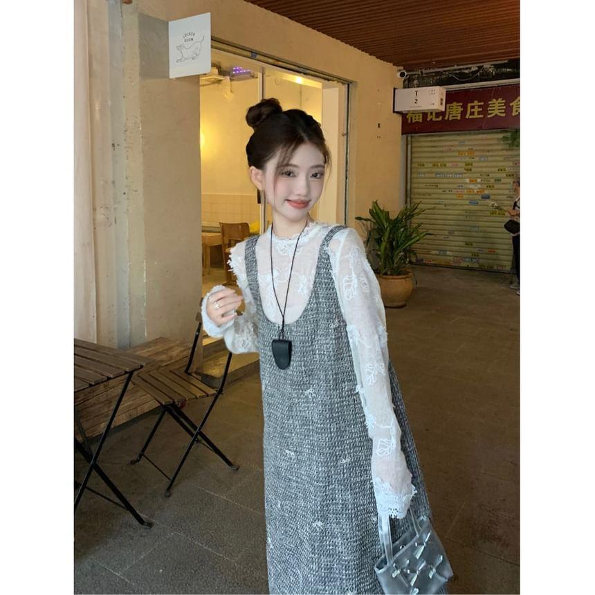 Long-Sleeve V-Neck Sheer Lace Top / Sleeveless Scoop Neck Bow Embroidered Slit Maxi Jumper Dress Product Image