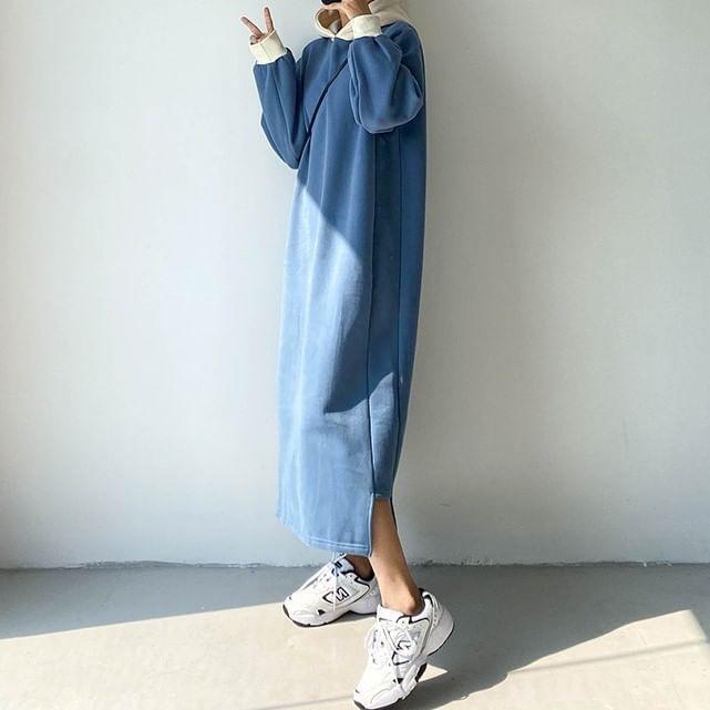 Puff-Sleeve Two-Tone Midi Hoodie Dress Product Image